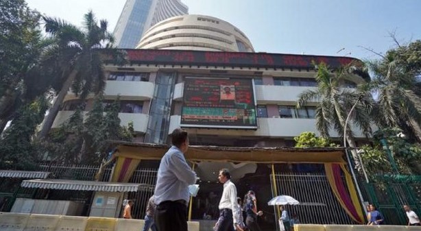 Indian stocks rise for third day, rupee retreats from all-time low