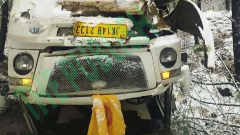 One dead, Eight injured as Tempo skids into deep Gorge near Patinitop in Udhampur