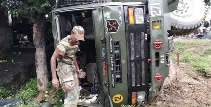 Army vehicle turns turtle in Tragpora Rafiabad