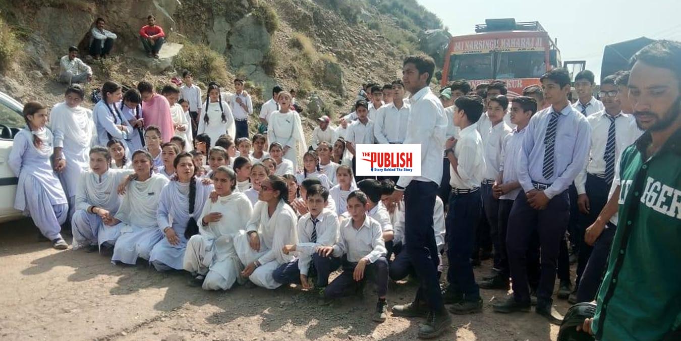 Students of GHSS Keya Ramnagar protest against shortage of teaching staff in Udhampur