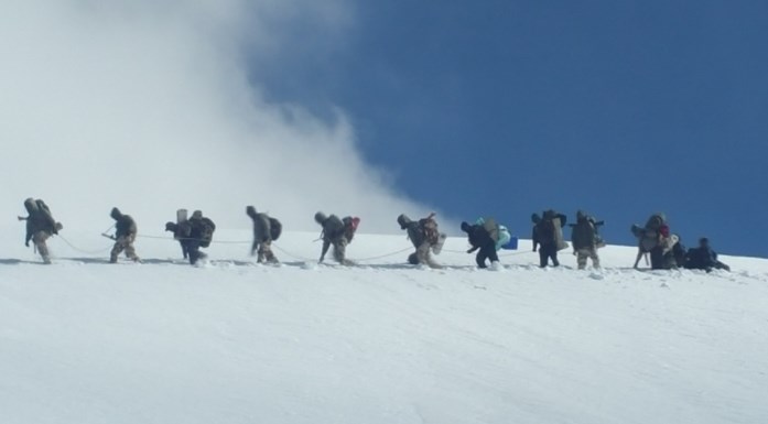 Uttarakhand: ITBP personnel patrol snow-bound area at 15,000 feet in sub-zero temperatures