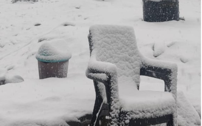 Mughal road blocked due to snowfall, heavy rains in Jammu