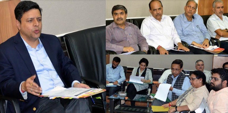 Div Com Jammu reviews progress on core dev projects