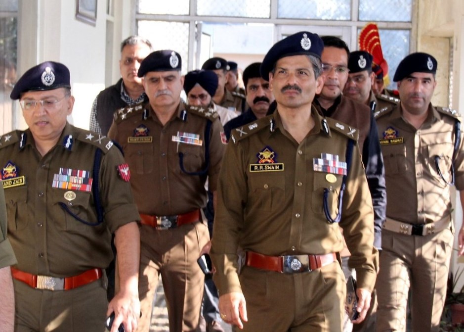 DGP inspects Crime Branch Hqrs, ZPHQ, Jammu, SSP Traffic Jammu City and RPHQ, Udhampur; Chairs series of meetings