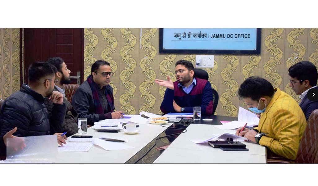 DC Jammu stresses timely resolution of Army Land cases