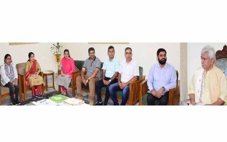 President Youth All India Kashmiri Samaj calls on Lt Governor