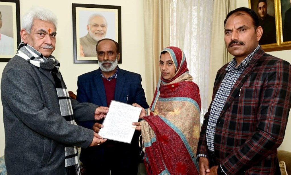 DM Jammu chairs RTA meeting, calls for strict action against violators of traffic rules
