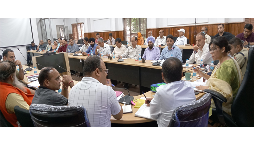 DC Jammu Avny Lavasa reviews arrangements for Amarnath Ji Yatra 2022