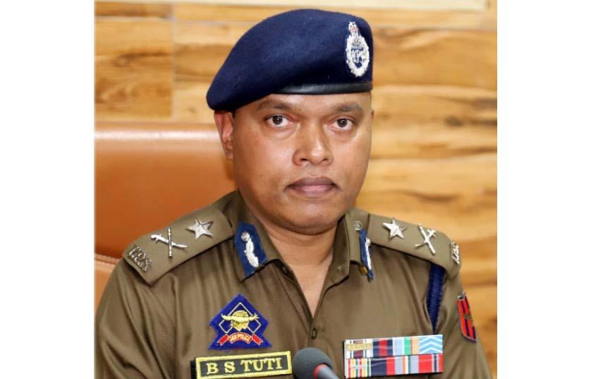 Strengthening border security: IGP Jammu reviews Forward Operating Bases in Kathua