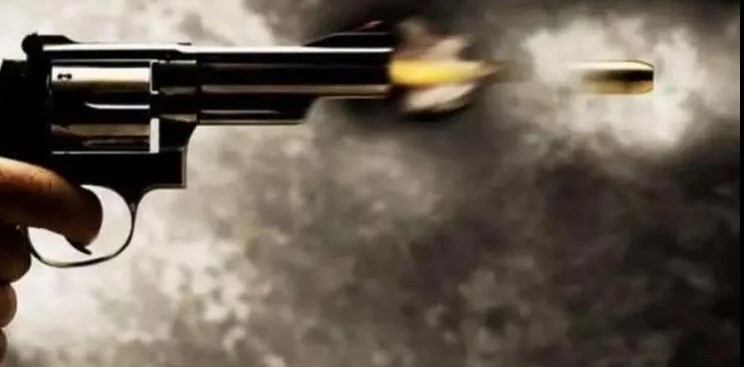 J&K: Bank employee shot at by terrorists in Pulwama