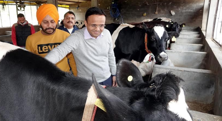 AHD Jammu establishes over 1000 dairy units in past 4 months