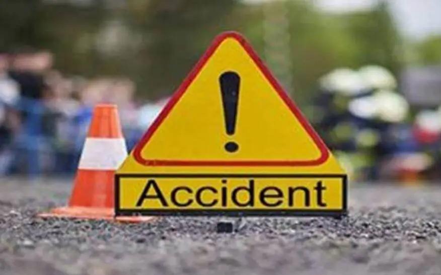 Woman Killed, Husband Injured in South Kashmir Road Accident