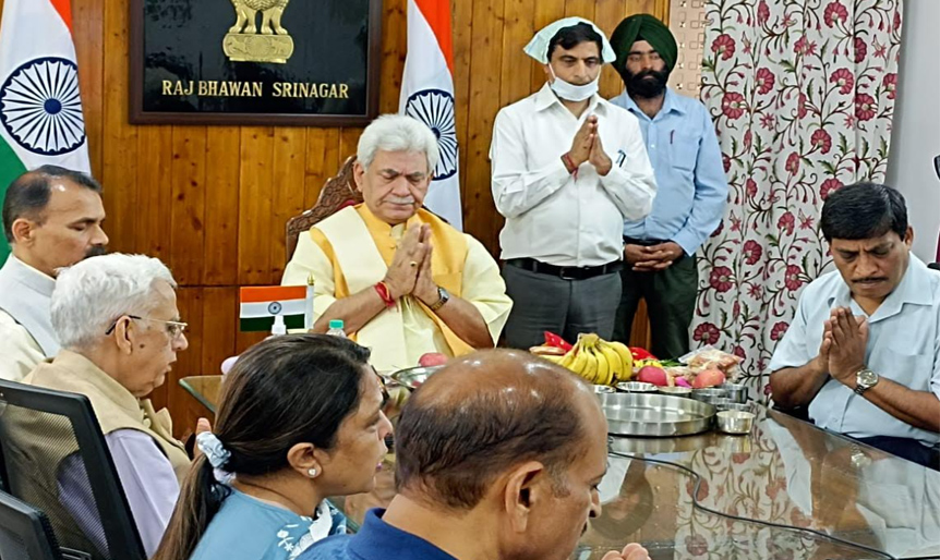 43-days long celebration of Shri Amarnath Ji Yatra begins today; Lt Governor performs Puja of Baba Barfani
