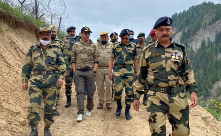 Akshay Kumar donate 1 crore for construction of school building at Bandipora’s Neeru village