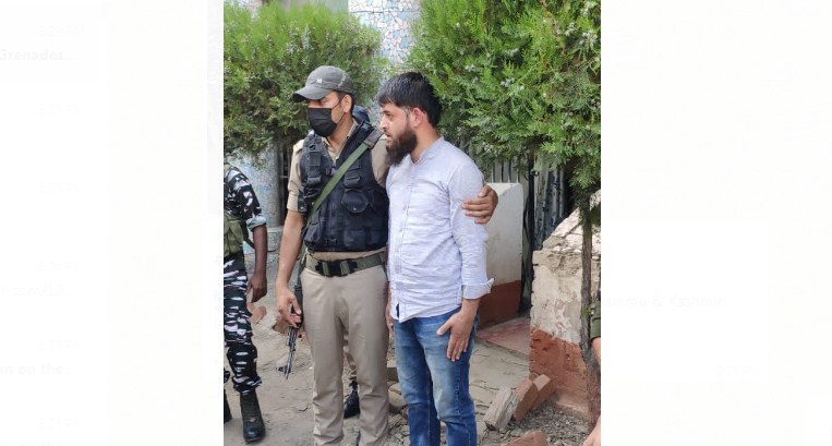 Journalist arrested in Kashmir with 2 grenades