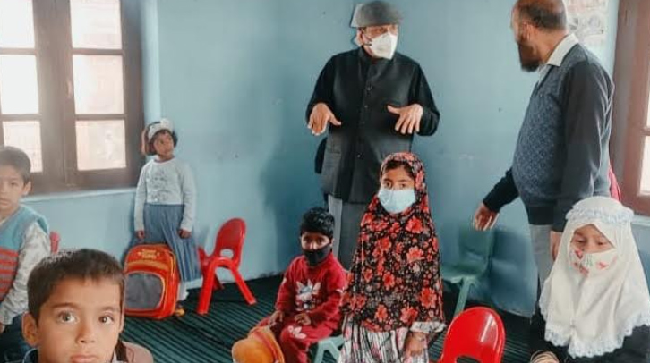 Advisor Bhatnagar visits various schools 