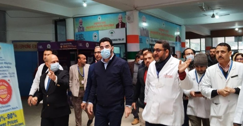 Dr. Abid Rasheed visits GMC Jammu, assesses medical care facilities