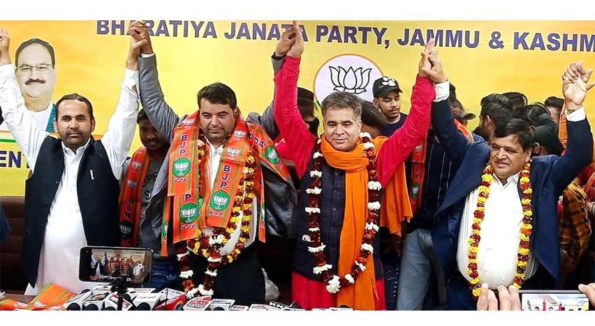 Congress Leader Ghulam Nabi Azad's Nephew Joins BJP In J&K