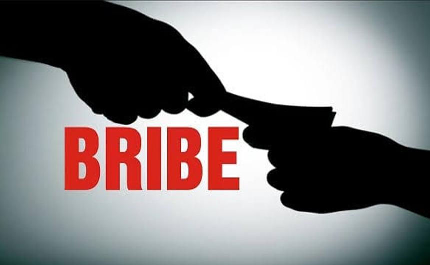 ACB arrests Agriculture dept official red handed while accepting Rs 40,000 bribe in Handwara