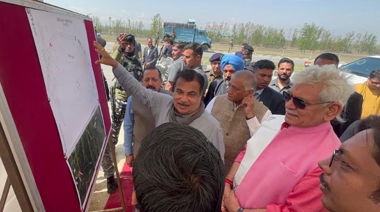  Nitin Gadkari and LG Manoj Sinha inspects Srinagar – Banihal section NH-44