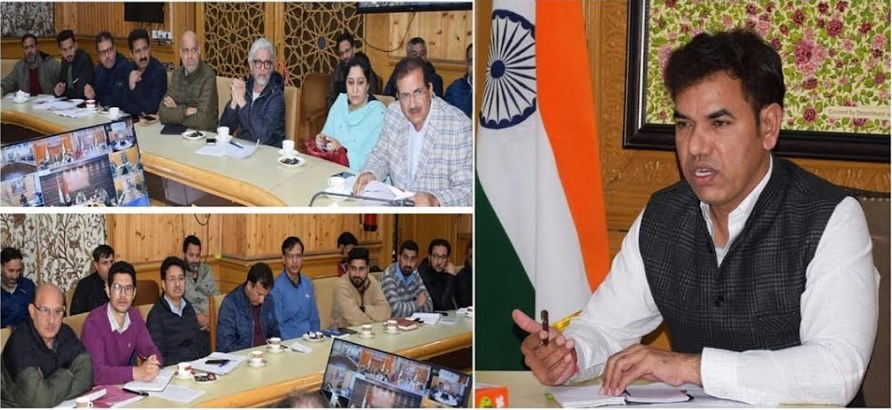 Div Com Kashmir assesses flood situation; directs round the clock functioning of Control Rooms in all districts