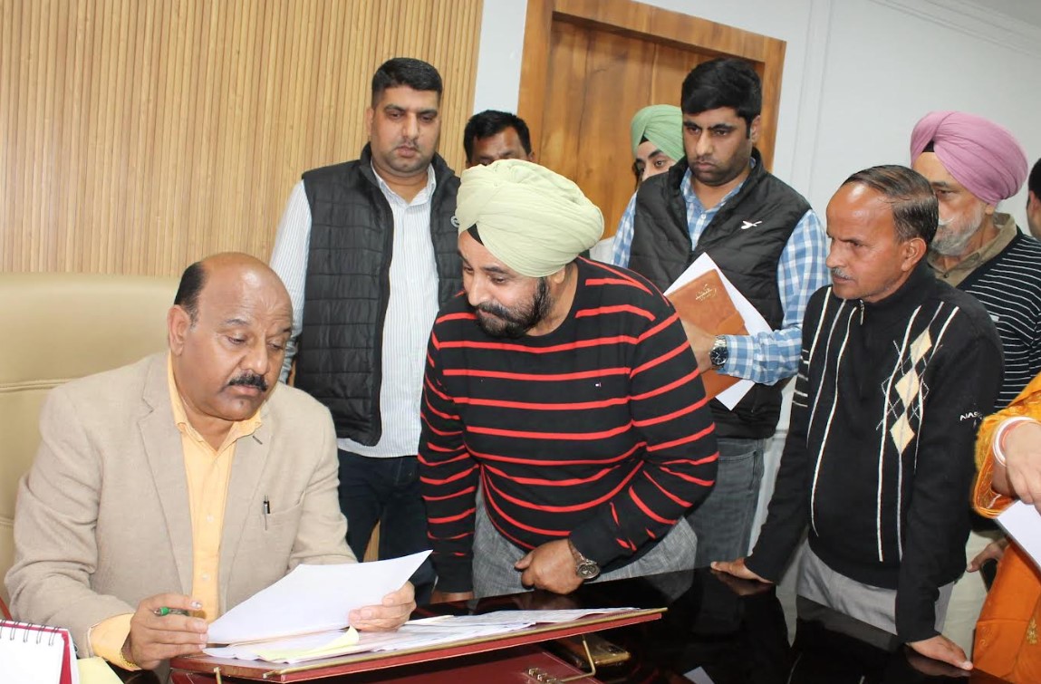 Create awareness about Labour Welfare Schemes: Deputy Chief Minister