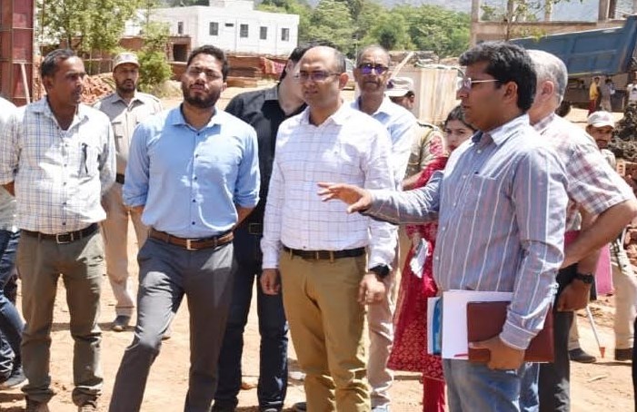 Bhupinder Kumar visits Udhampur; Assesses progress on major departmental projects