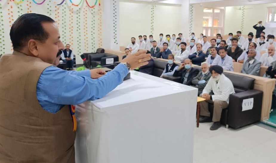 Union Minister Dr Jitendra Singh Visits Baramulla, reviews developmental scenario under Aspirational District Programme