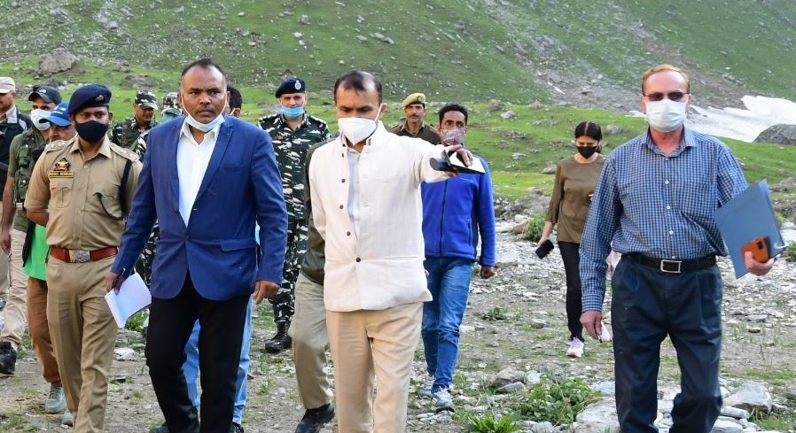 Nitishwar Kumar Visits Baltal, takes stock of Shri Amarnathji Yatra arrangements