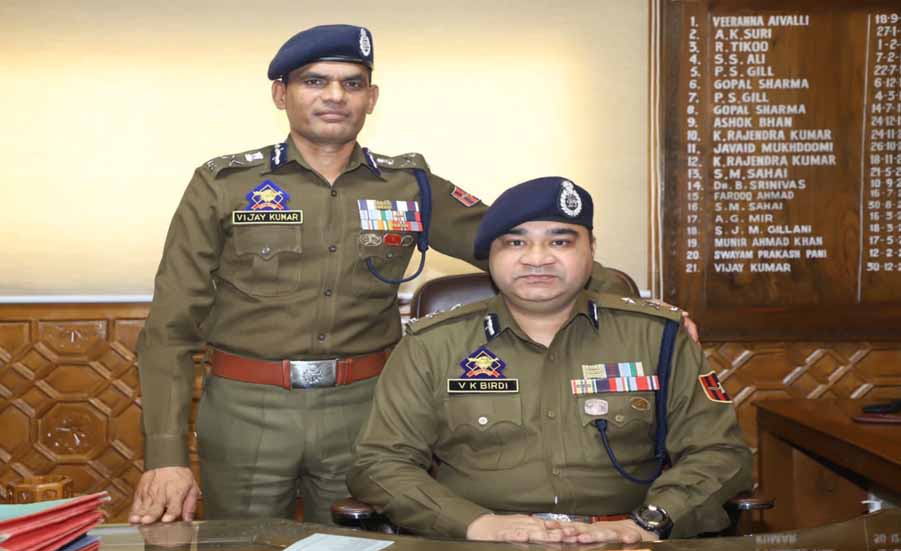 Vidhi Kumar Birdi assumes charge of IGP Kashmir