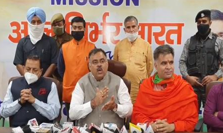 Gupkar alliance a day dreamer group, ready to debate with Dr Farooq on J&K issue: BJP National Gen Sec