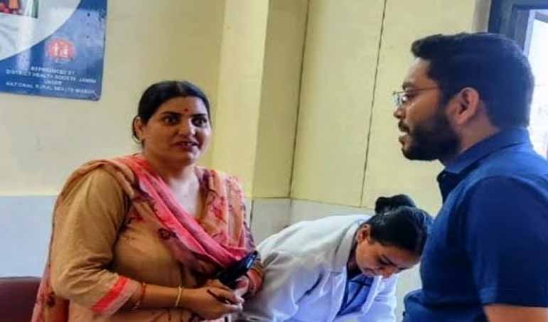 Doctors found absent from duty at Govt Gandhi Nagar Hospital; DC Jammu orders inquiry