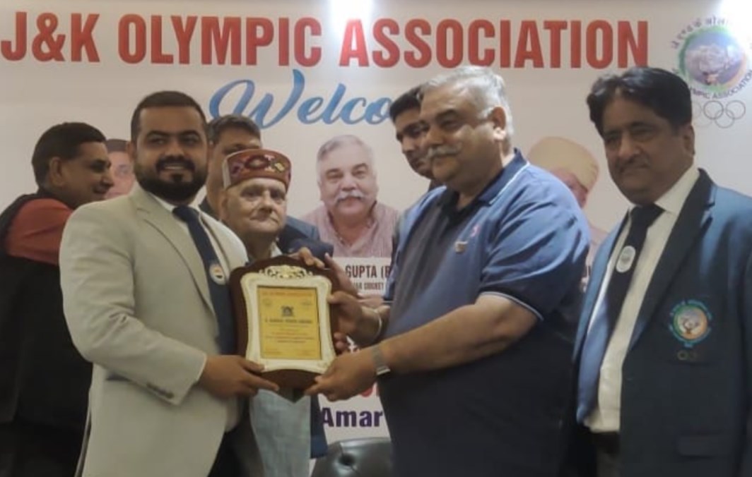 Gourav Sharma International Handball player receives Rangil Singh Award by JKOA