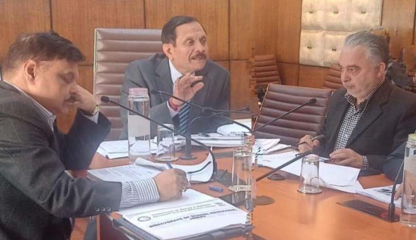 Advisor Bhatnagar reviews performance, functioning of School Education Deptt