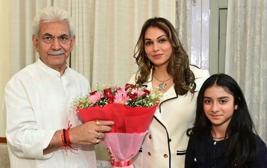 Bollywood Actor Ms Isha Koppikar called on LG Manoj Sinha