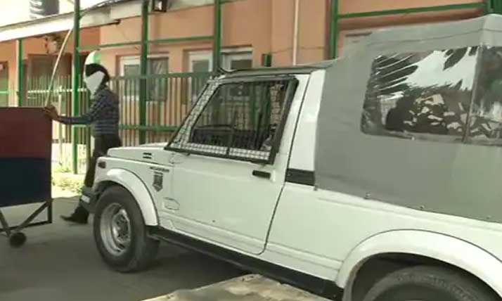 CBI Raids 22 Locations, Senior IAS Officer’s Home In J&K Gun License Scam