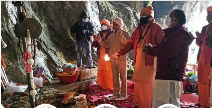 Shri Amarnathji Yatra 2021 concludes: CEO SASB & Mahant Deependra Giri carried out Samapan Poojan