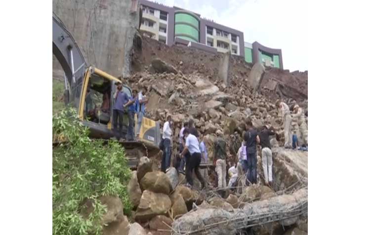 Elderly man feared dead after massive boundary wall of GMC Rajouri collapses