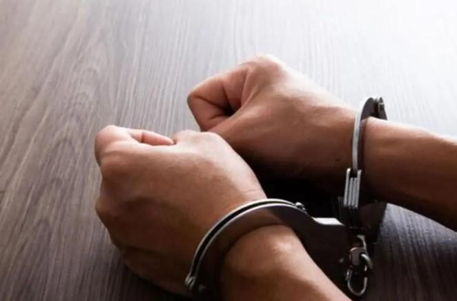 CBI arrests IRS officer in Rs 25-lakh bribery case