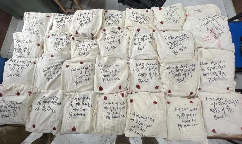 J&K police busts narco terror module, seizes cocaine worth Rs 300 crore in Ramban
