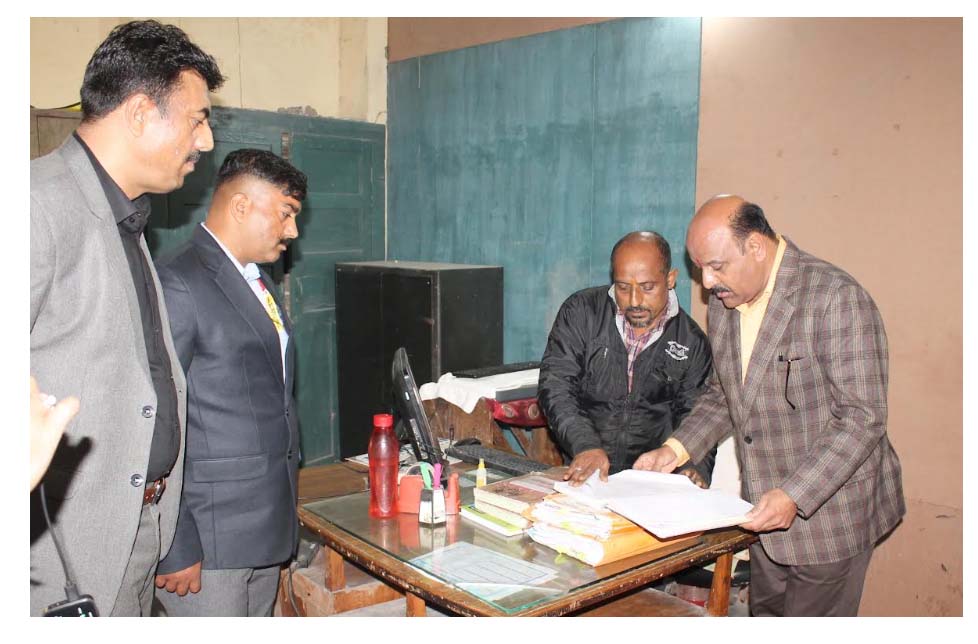 Dy CM inspects Kathua Industrial estates, asks to prioritise employment to local youth