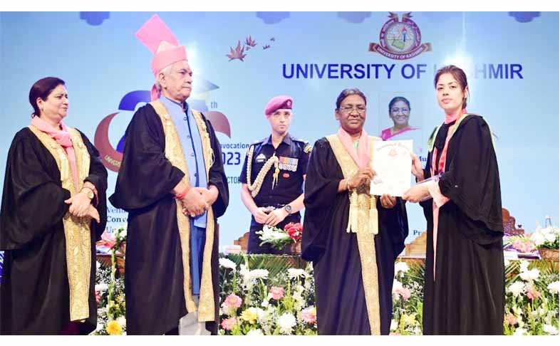 President of India graces the 20th Convocation of University of Kashmir