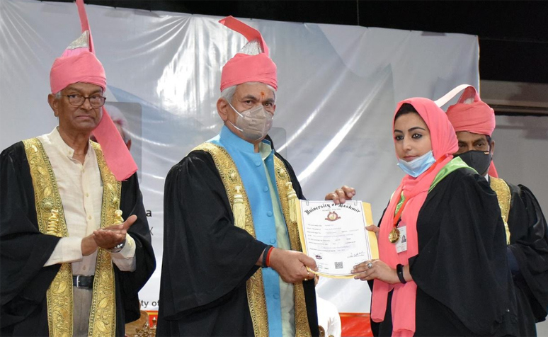 Lt Governor addresses the Special Convocation of University of Kashmir