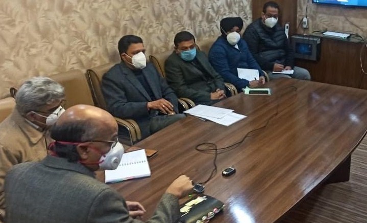 CS reviews arrangements to mitigate COVID- 19 pandemic;all passengers coming by train to be tested on arrival