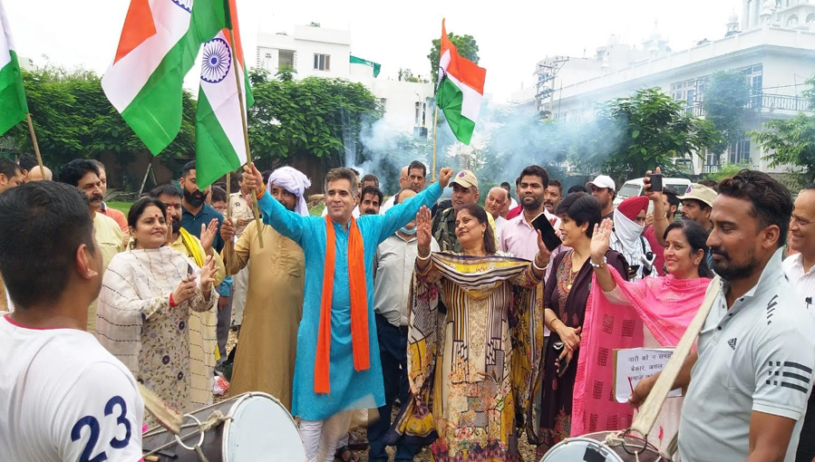 J&K BJP celebrates victory of Draupadi Murmu in Presidential elections