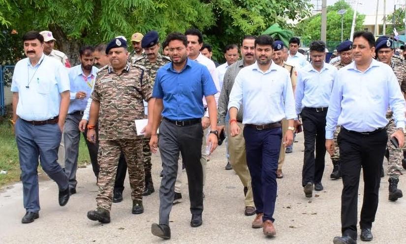 DC Jammu reviews Amarnath Yatra preparedness at Yatri Niwas