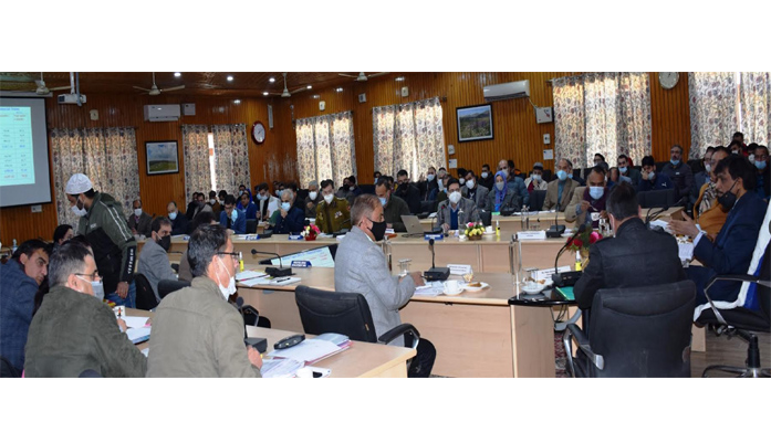 Chief Secretary pitches for beautification of Budgam for adding to its tourist attraction