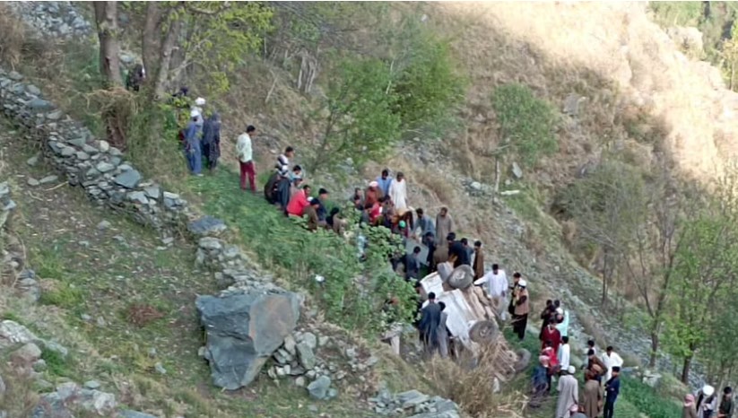 Six feared dead after cab falls into gorge in Bufliyaz Poonch