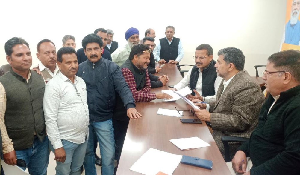 Jugal, Balwant & Bharti listened the grievances of Public