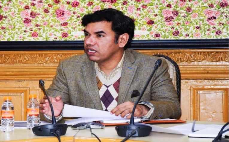 G20 Summit: Div Com Kashmir reviews progress of work for upgradation of roads